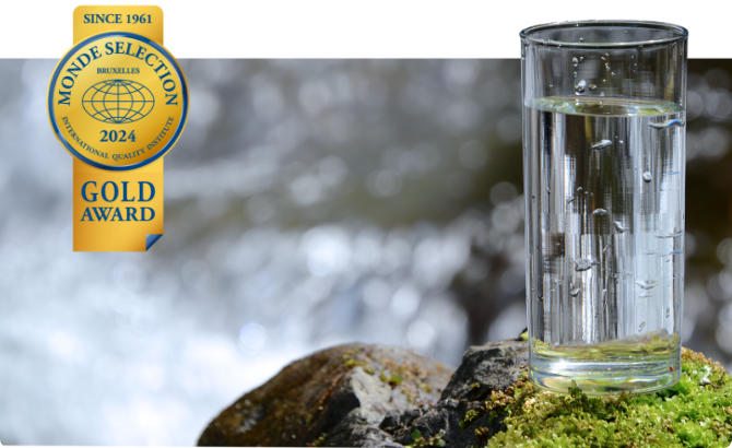モンドセレクション10年連続受賞のお水「富士の天然水さらり」の画像